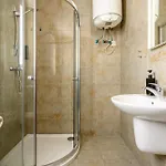 F11 3, Private Two Single Beds Shared Bathroom In Shared Flat Quarto em Acomodações Particulares *