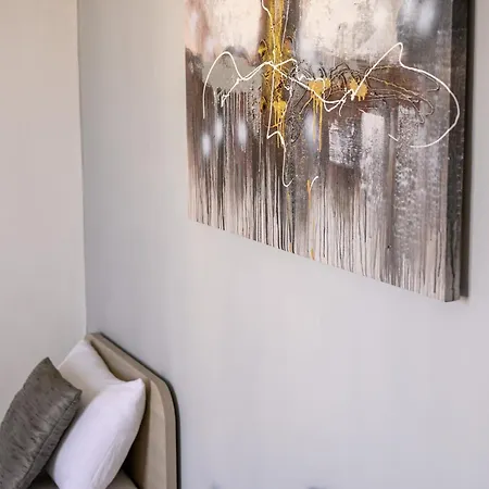 F11 3, Private Two Single Beds Shared Bathroom In Shared Flat Мсида