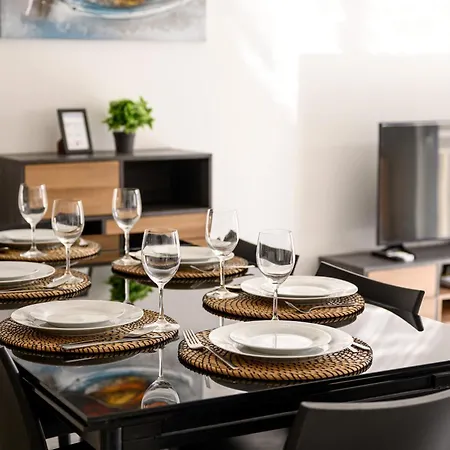 홈스테이 F11 3, Private Two Single Beds Shared Bathroom In Shared Flat