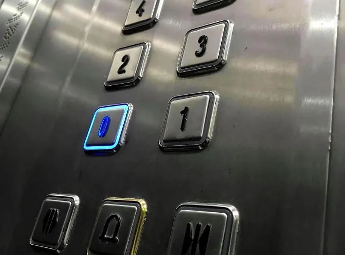 F11 3, Private Two Single Beds Shared Bathroom In Shared Flat Kwatera prywatna